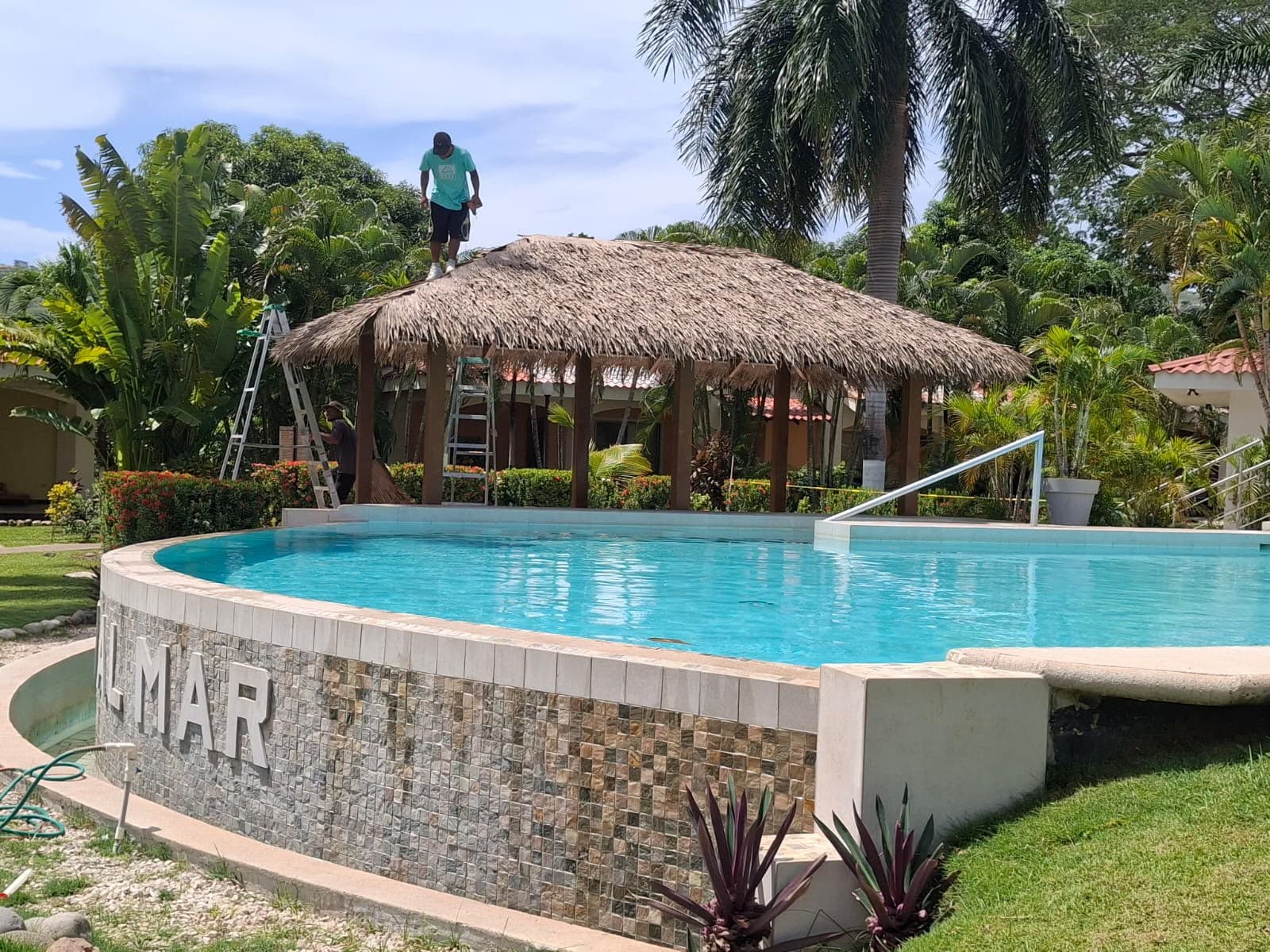 Salt, sun and storm season: what a coastal roof in Guanacaste actually endures
